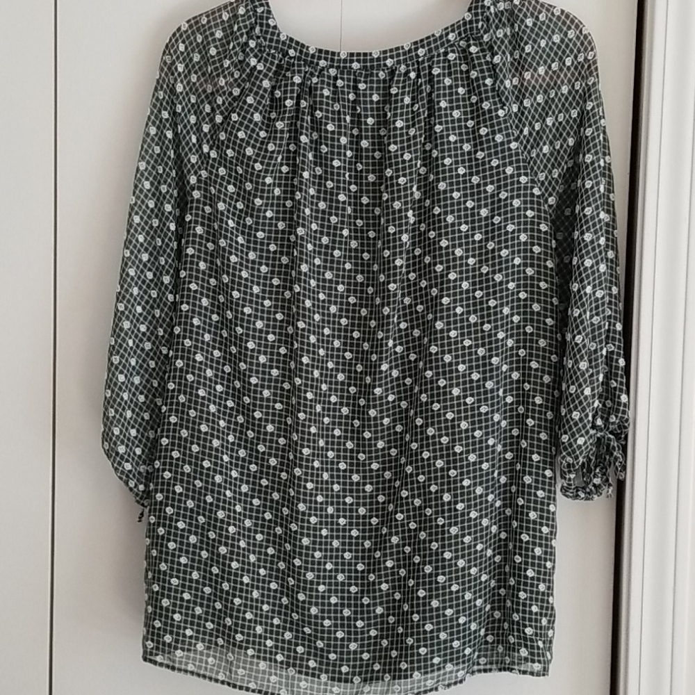 Ladies top - Picture 3 of 4